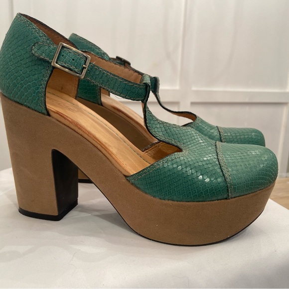 Nicole Relish Green T-Strap platform shoes - Picture 10 of 13